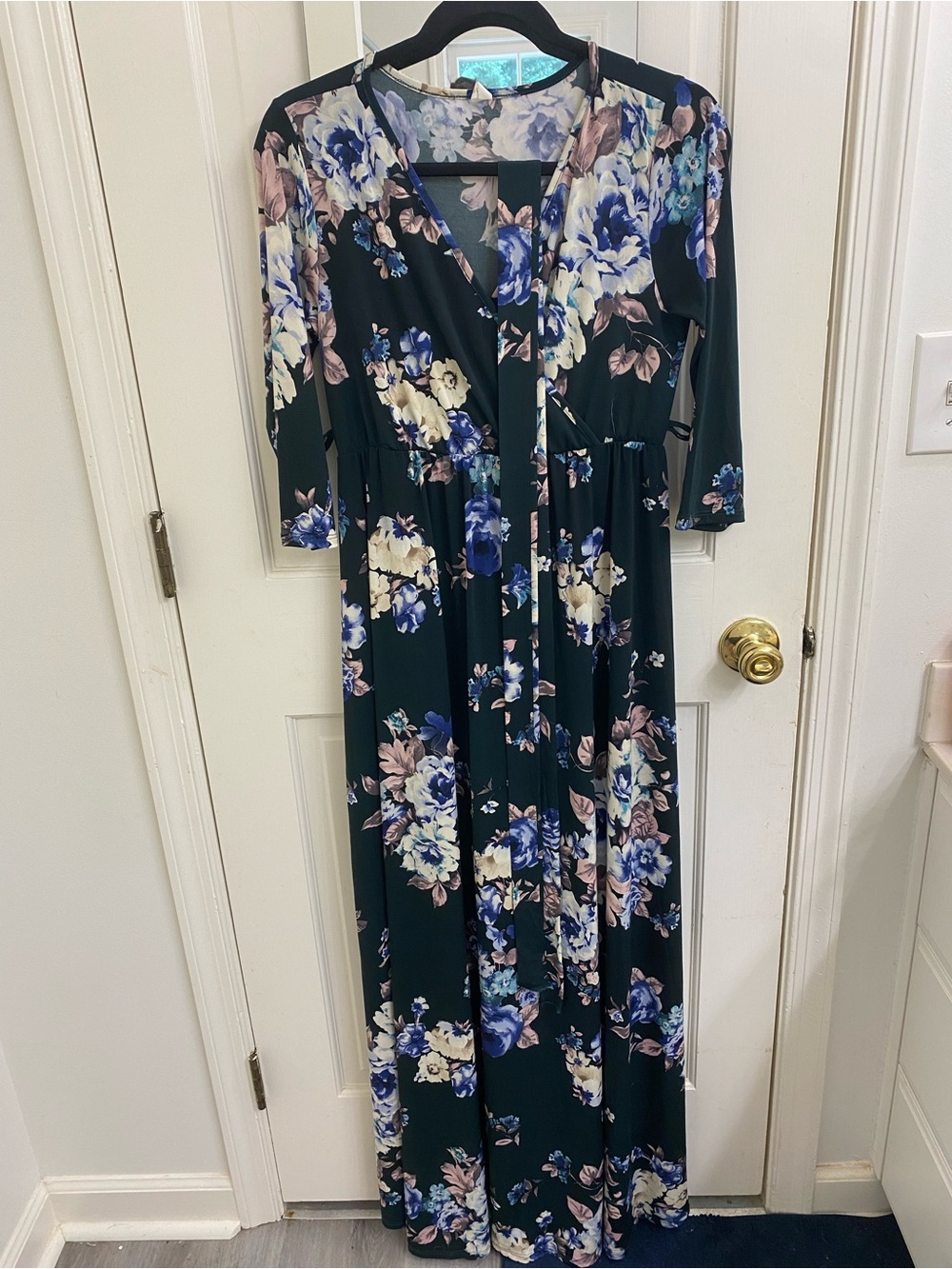 Floral V-Neck Long Sleeve Maternity Maxi Dress - Dark Green Floral